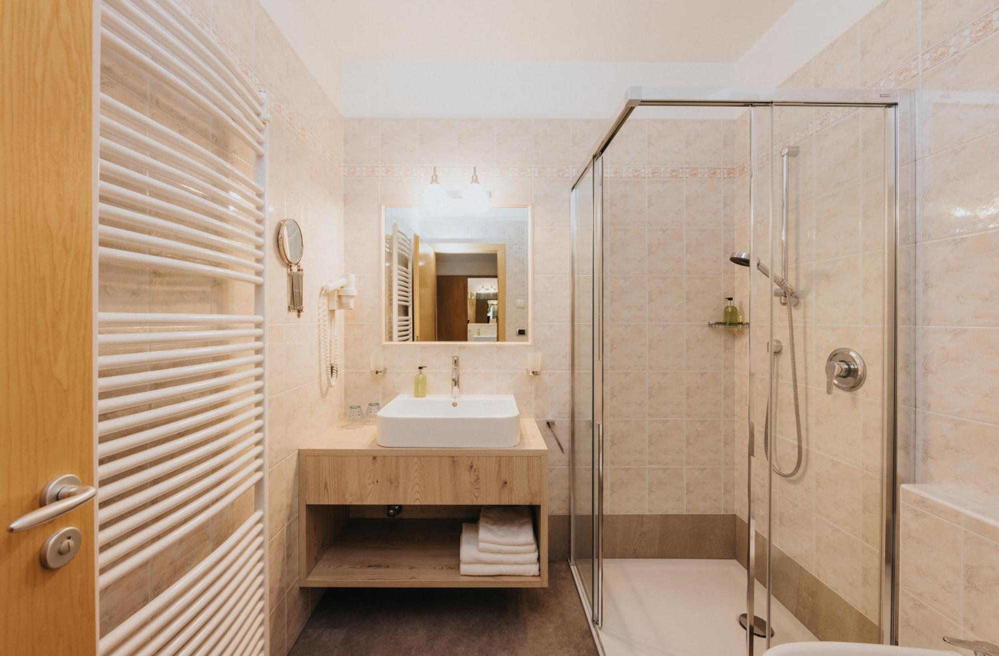 Hotel Bischofhof - Bistro Jasmin Chiusa Zewnętrze zdjęcie