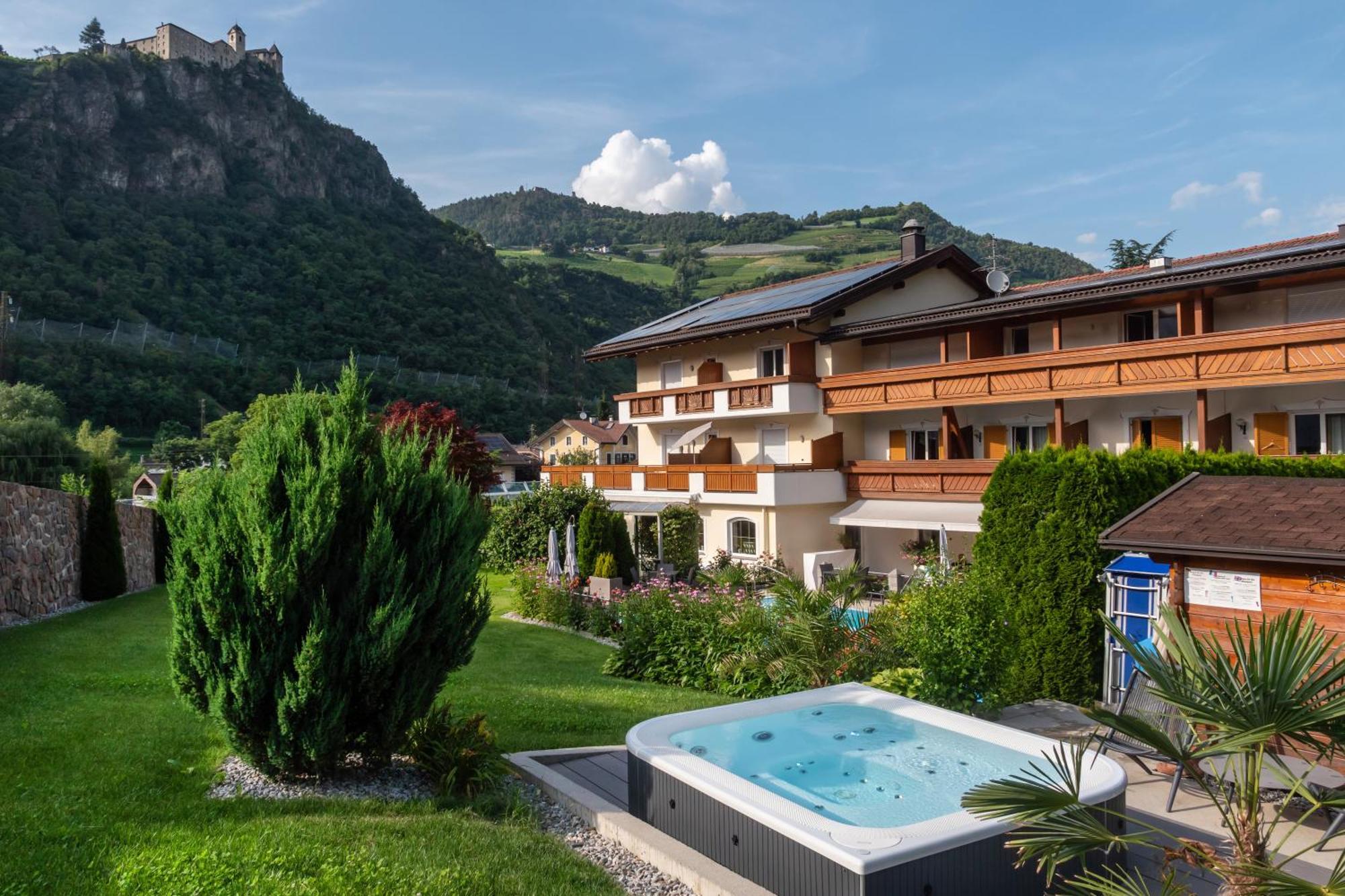 Hotel Bischofhof - Bistro Jasmin Chiusa Zewnętrze zdjęcie